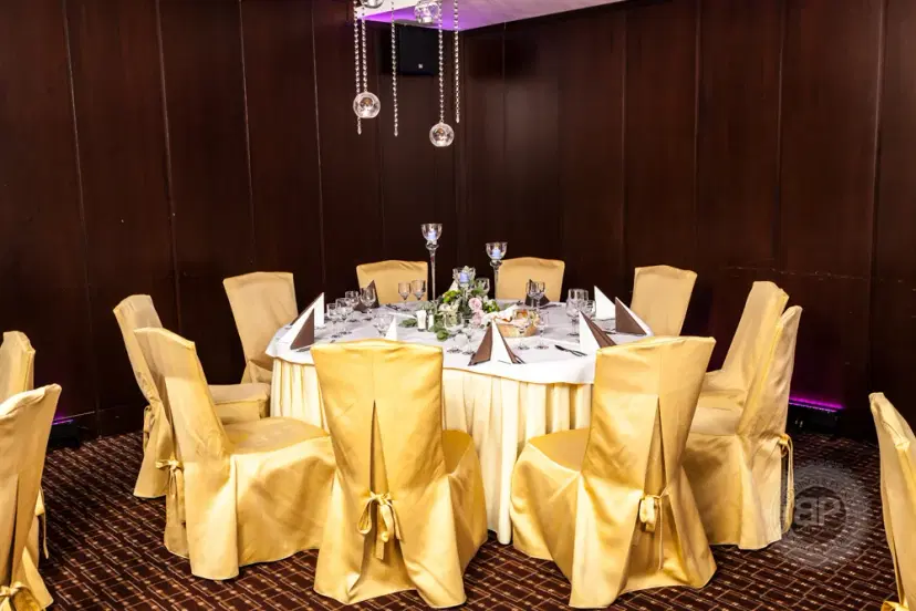 https://honeypot0.s3.amazonaws.com/1705265125054-gallery-hotel-restaurant-cubix%20%284%29.webp