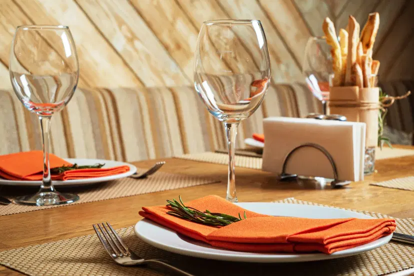 https://honeypot0.s3.amazonaws.com/1706088170615-gallery-APETIT%20BISTRO%20%20%282%29.webp