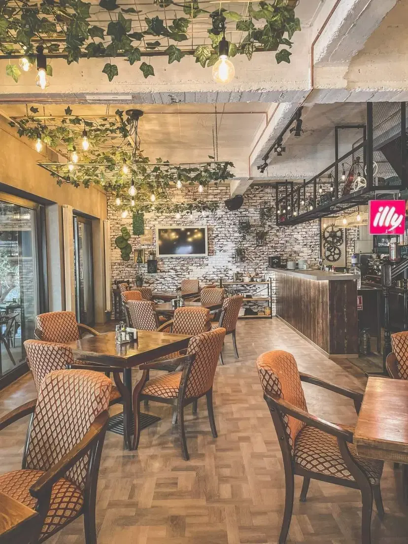 https://honeypot0.s3.amazonaws.com/1706695589069-gallery-WENGE%20BISTRO%20%286%29.webp
