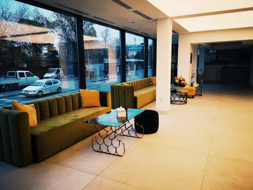https://honeypot0.s3.amazonaws.com/1707130345382-gallery-Hotel%20Avenue%20%281%29.webp
