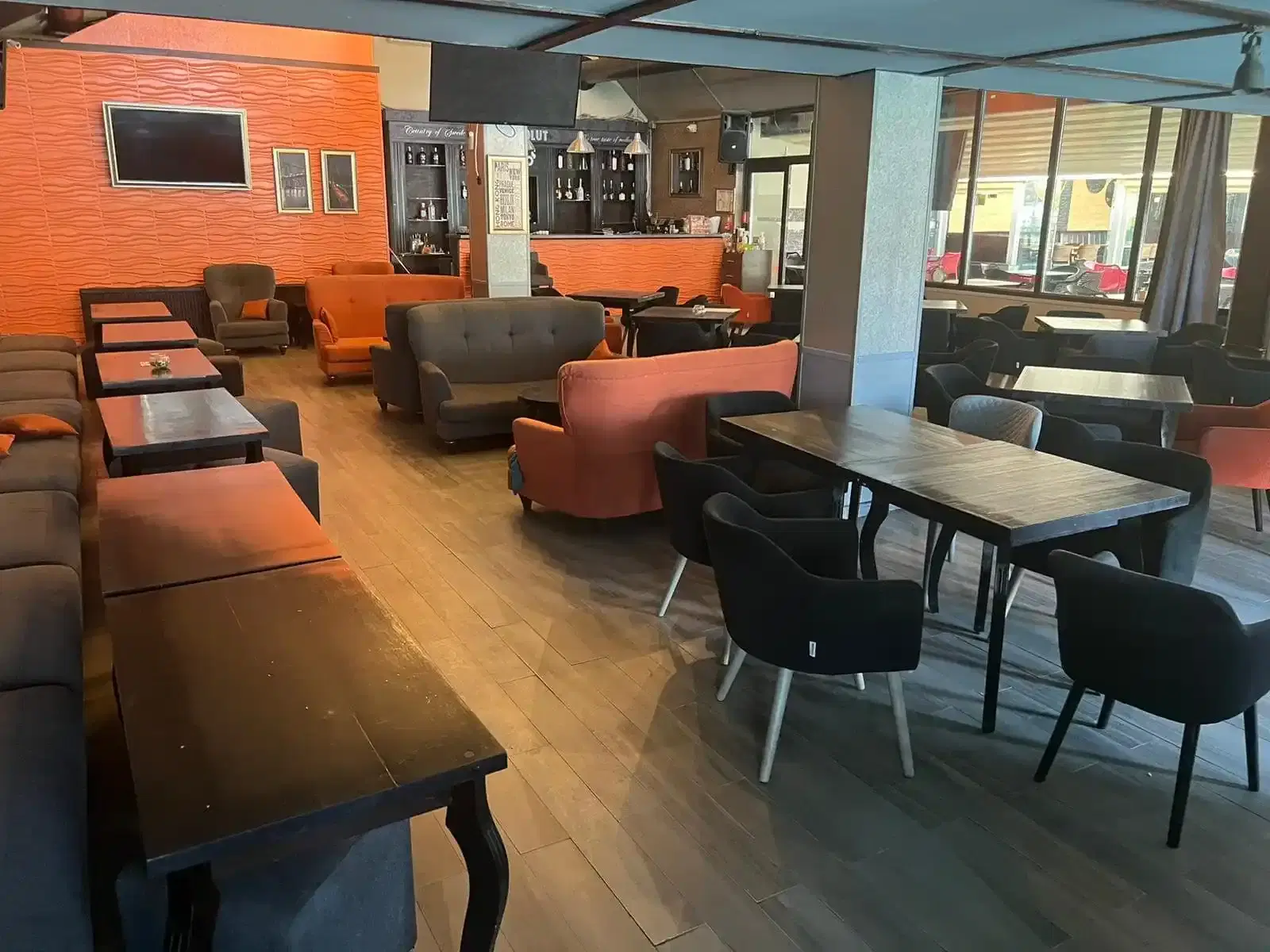 Restaurant H2O
