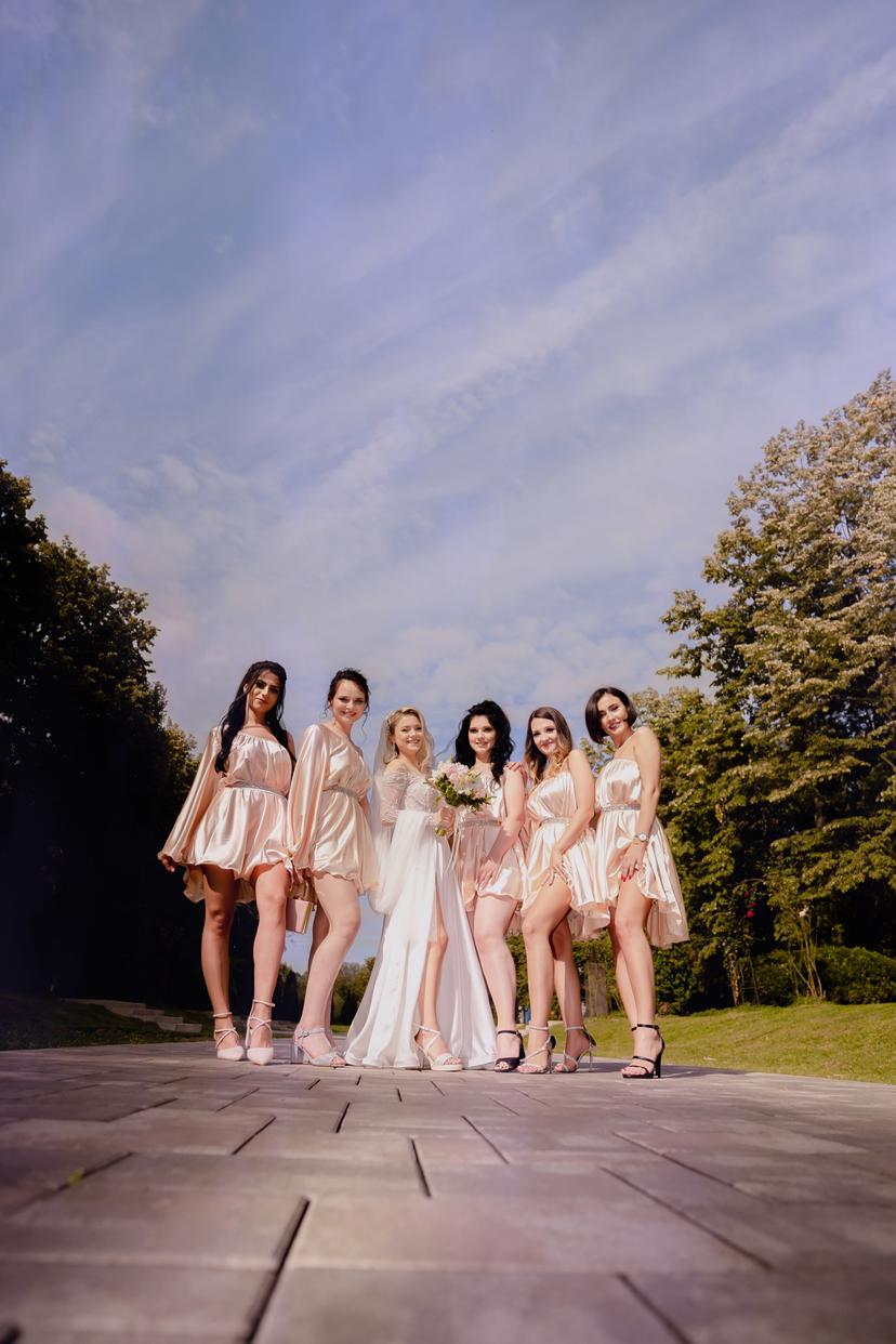 https://honeypot0.s3.amazonaws.com/albumImages/1746090486501-albumImages-DSC05291.jpg