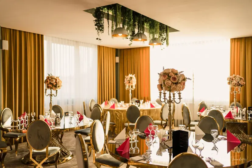 https://honeypot0.s3.amazonaws.com/gallery/1711120148089-gallery-Axe%20Restaurant%20%20%284%29.webp