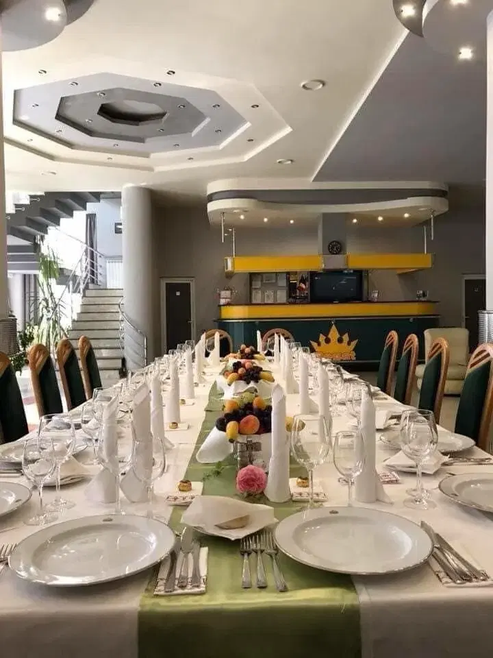 https://honeypot0.s3.amazonaws.com/gallery/1711723591549-gallery-Restaurant%20Regat%20%283%29.webp