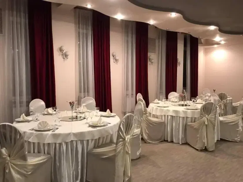 https://honeypot0.s3.amazonaws.com/gallery/1711723591566-gallery-Restaurant%20Regat%20%285%29.webp