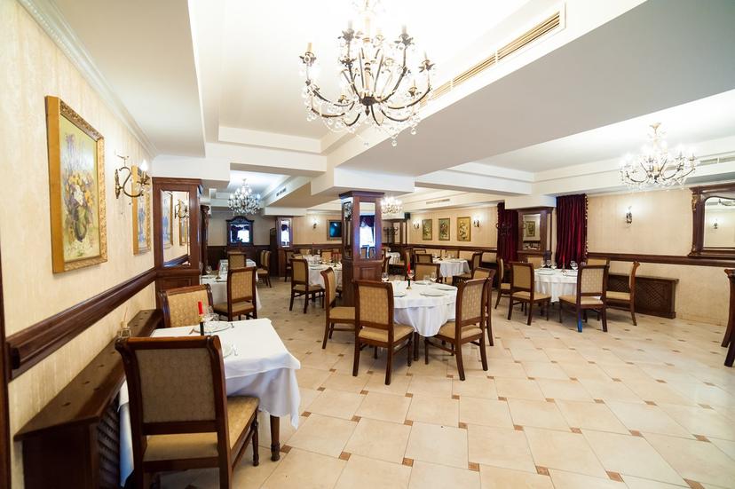 https://honeypot0.s3.amazonaws.com/gallery/1711981968778-gallery-restaurant-bacau-vila-royal-4.jpg