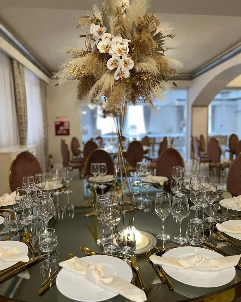 https://honeypot0.s3.amazonaws.com/gallery/1713548629290-gallery-Regal%20Ballroom%20%286%29.webp