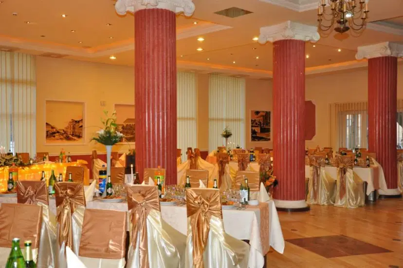 https://honeypot0.s3.amazonaws.com/gallery/1713954199808-gallery-Hotel%20Sugas%20%283%29.webp