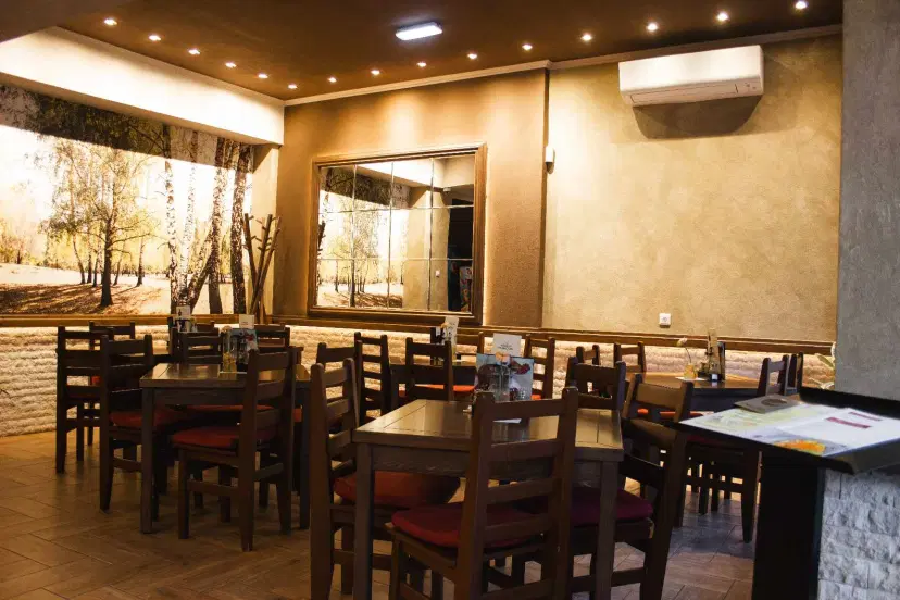https://honeypot0.s3.amazonaws.com/gallery/1713954828592-gallery-Restaurant%20Dorka%20%286%29.webp