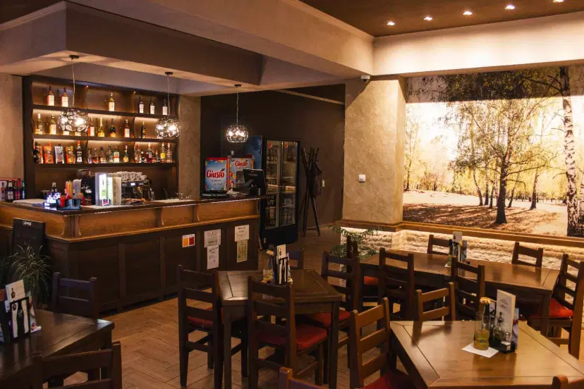 https://honeypot0.s3.amazonaws.com/gallery/1713954828896-gallery-Restaurant%20Dorka%20%284%29.webp