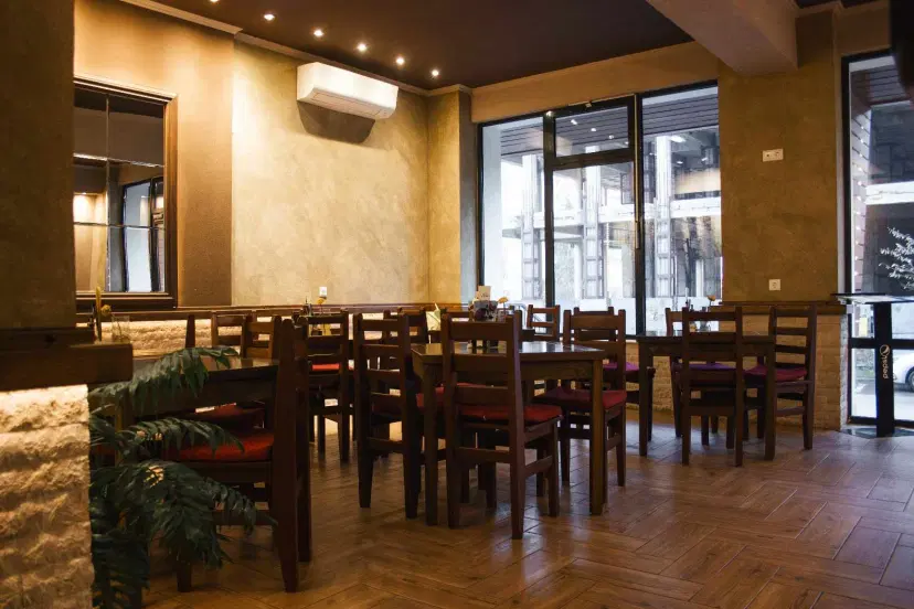 https://honeypot0.s3.amazonaws.com/gallery/1713954829425-gallery-Restaurant%20Dorka%20%287%29.webp