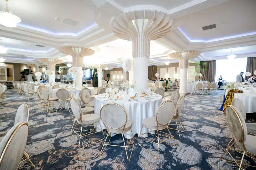 https://honeypot0.s3.amazonaws.com/gallery/1714037278759-gallery-Hotel%20Craiovita%20%281%29.webp