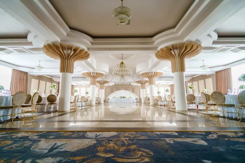 https://honeypot0.s3.amazonaws.com/gallery/1714037278828-gallery-Hotel%20Craiovita%20%283%29.webp