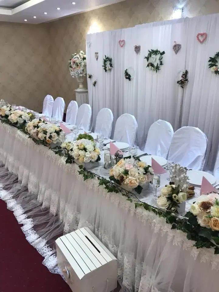 https://honeypot0.s3.amazonaws.com/gallery/1716396788803-gallery-Restaurant%20Amicu%20%281%29.webp