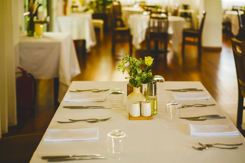 https://honeypot0.s3.amazonaws.com/gallery/1739969302982-gallery-Restaurant-ForestSpa.ro-3.jpg