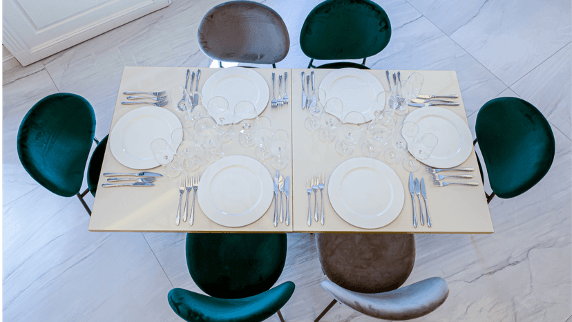 https://honeypot0.s3.amazonaws.com/gallery/1740147609737-gallery-hotel-carolin-restaurant-1.png