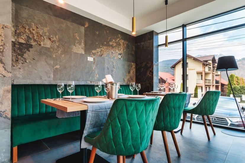 https://honeypot0.s3.amazonaws.com/gallery/1740149227672-gallery-hotelul-domnitei-restaurant-10.jpg