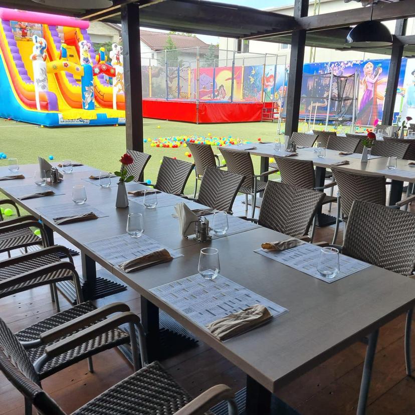 https://honeypot0.s3.amazonaws.com/gallery/1740491556588-gallery-Restaurant%20David%20%283%29.jpg