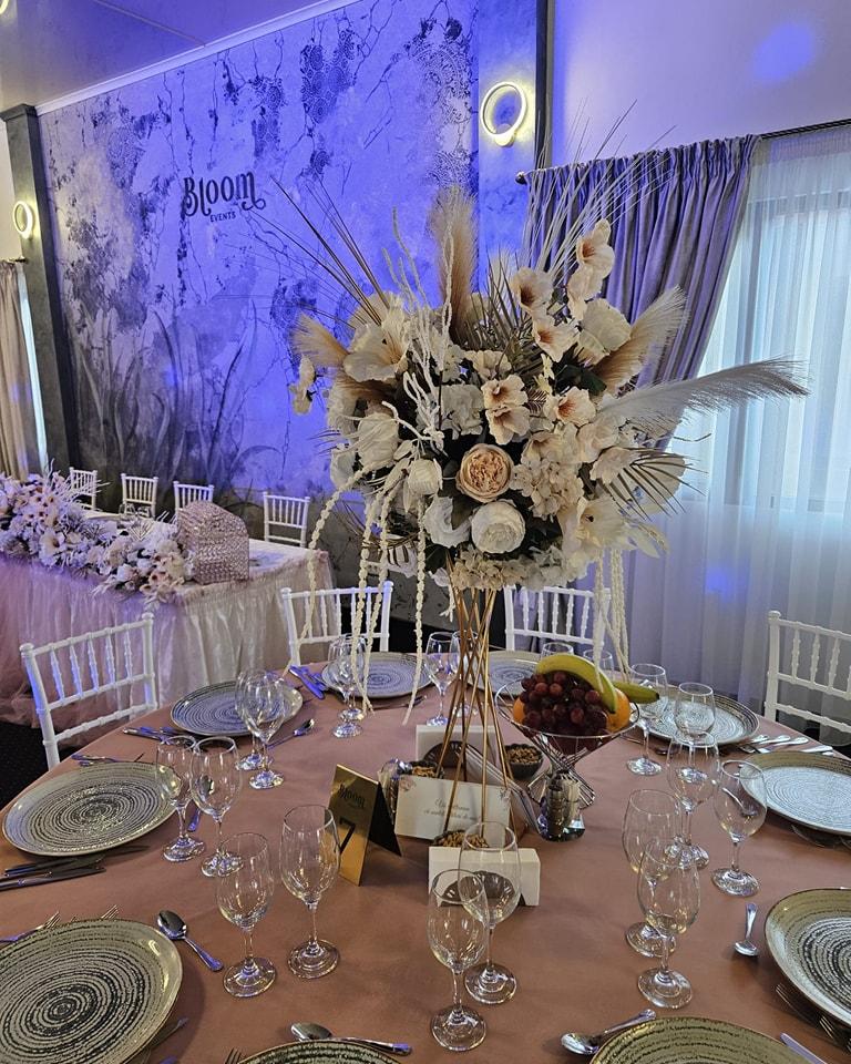 https://honeypot0.s3.amazonaws.com/gallery/1740507749379-gallery-Bloom%20Events%20%287%29.jpg