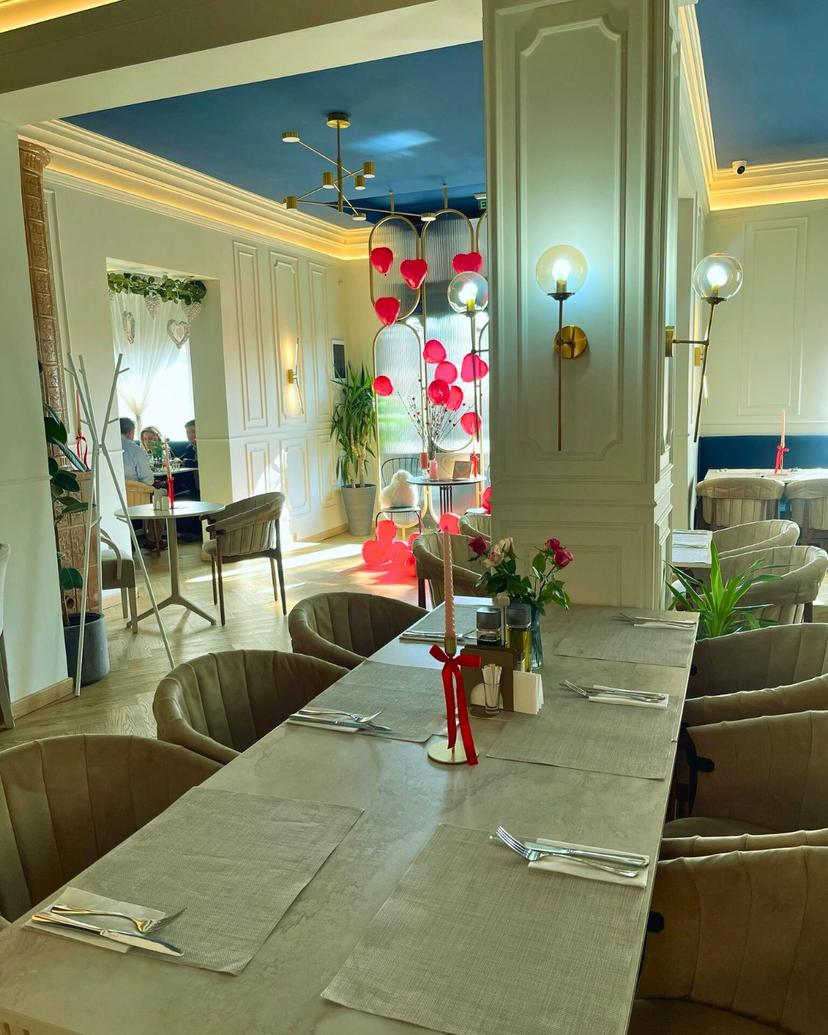 https://honeypot0.s3.amazonaws.com/gallery/1740585687515-gallery-Fusion%20Restaurant%20%288%29.jpg