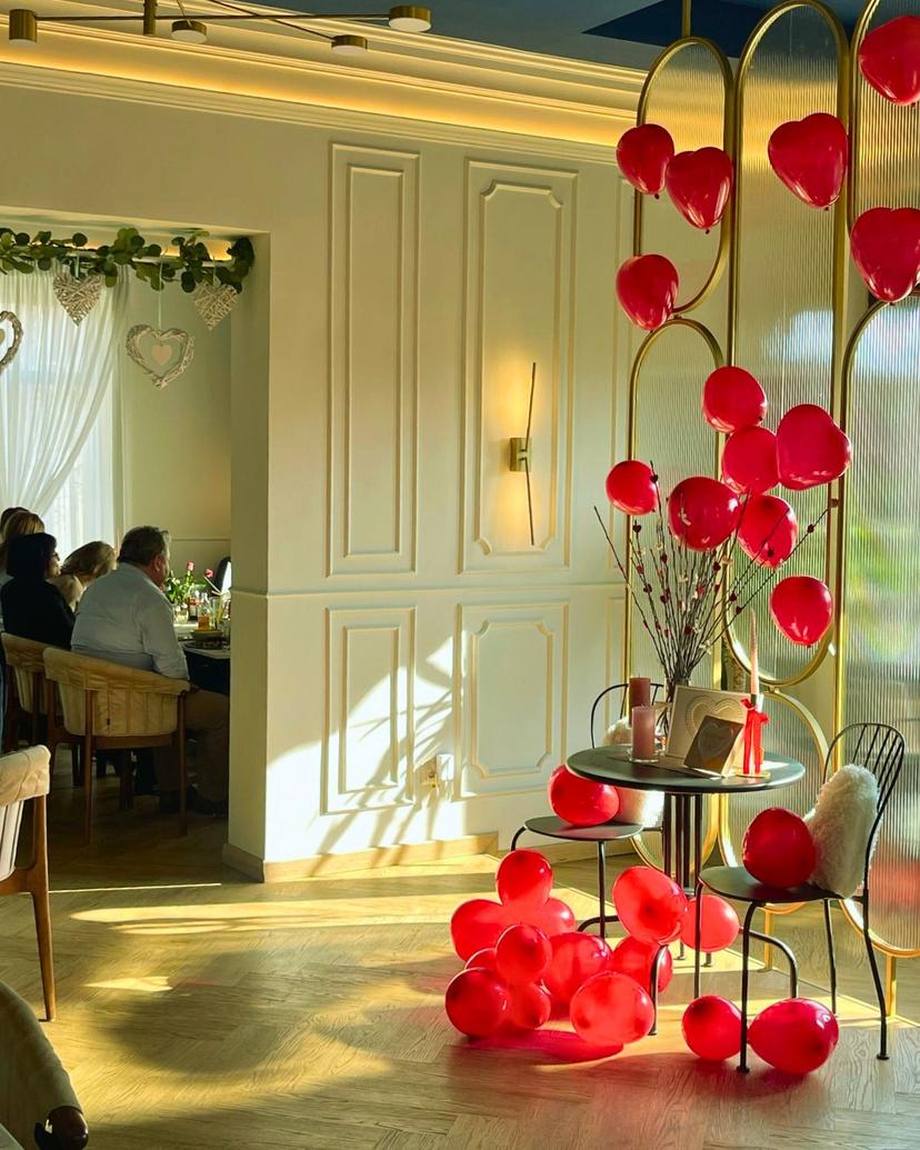 https://honeypot0.s3.amazonaws.com/gallery/1740585687681-gallery-Fusion%20Restaurant%20%289%29.jpg