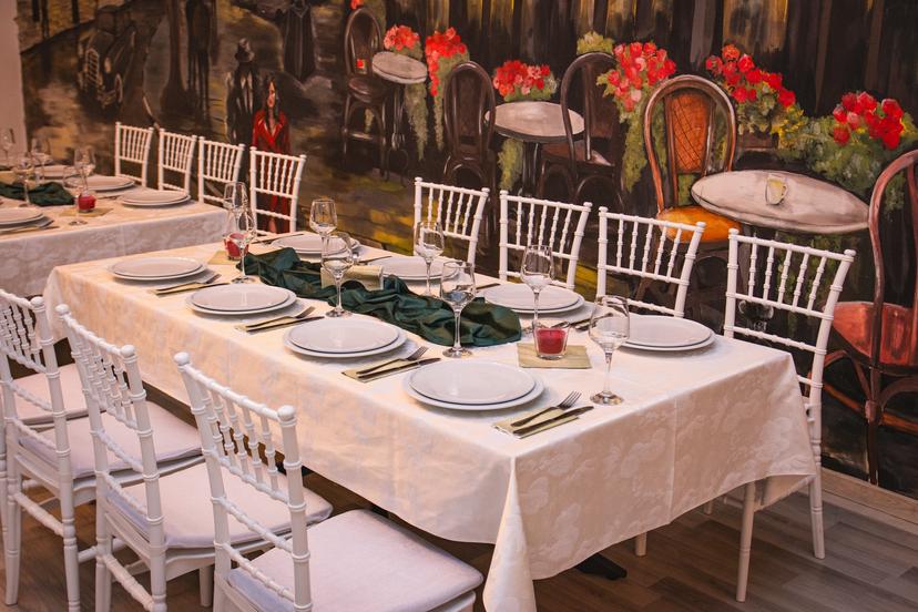 https://honeypot0.s3.amazonaws.com/gallery/1740655952528-gallery-Fams%20Restaurant%20%20%287%29.jpg