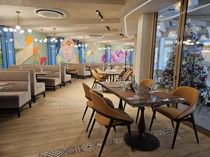 https://honeypot0.s3.amazonaws.com/gallery/1740656738920-gallery-Restaurant%20Intim%20%284%29.jpg