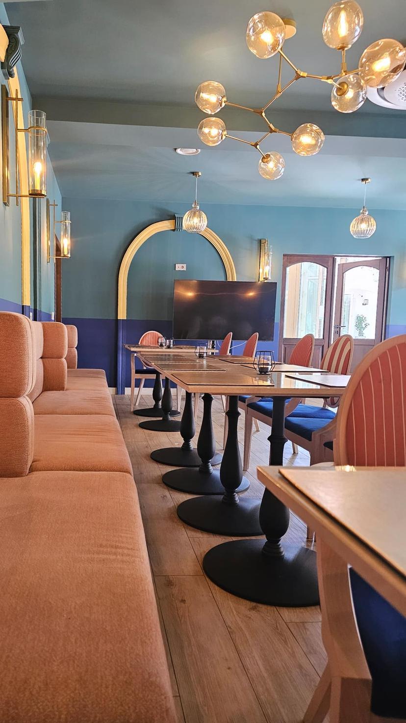 https://honeypot0.s3.amazonaws.com/gallery/1740656739886-gallery-Restaurant%20Intim%20%2811%29.jpg
