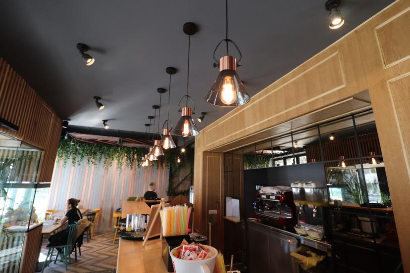https://honeypot0.s3.amazonaws.com/gallery/1740660585587-gallery-Bistro%20Callatis%20%285%29.jpg