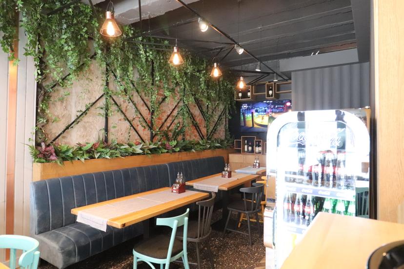 https://honeypot0.s3.amazonaws.com/gallery/1740660586552-gallery-Bistro%20Callatis%20%288%29.jpg